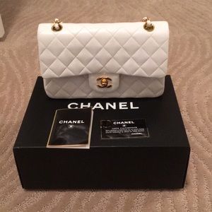 COPY - Authentic Chanel white lambskin bag, brand…